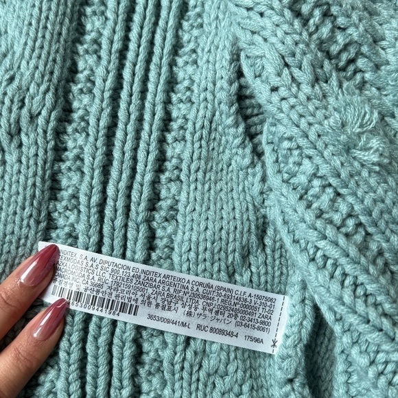 Zara Knit Vest - Picture 2 of 3